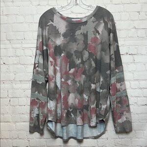 LA Threads Long Sleeve Printed Top